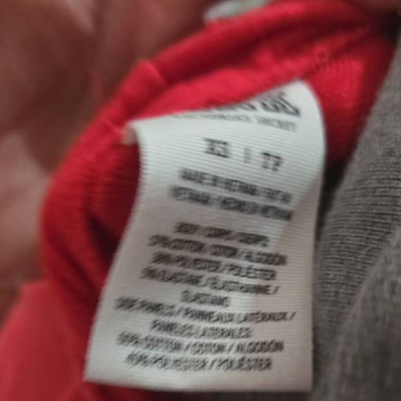 PINK Victoria's Secret Gray Hoodie Sweatshirt And Matching Shorts - Picture 5 of 9